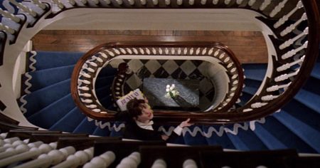 # 你也可以當《穿著 Prada 的惡魔》？米蘭達當年的住宅拍賣中：安海瑟薇走過的旋轉樓梯依舊完好如初！