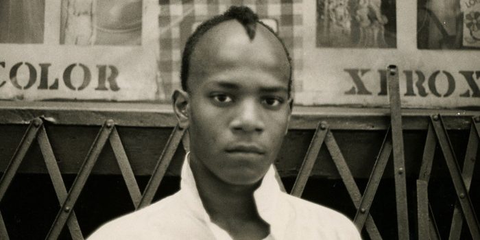 # 成名只有 10 年就離世的他，留下無數經典作品和髮型：髮型比作品更狂放的 Jean-Michel Basquiat