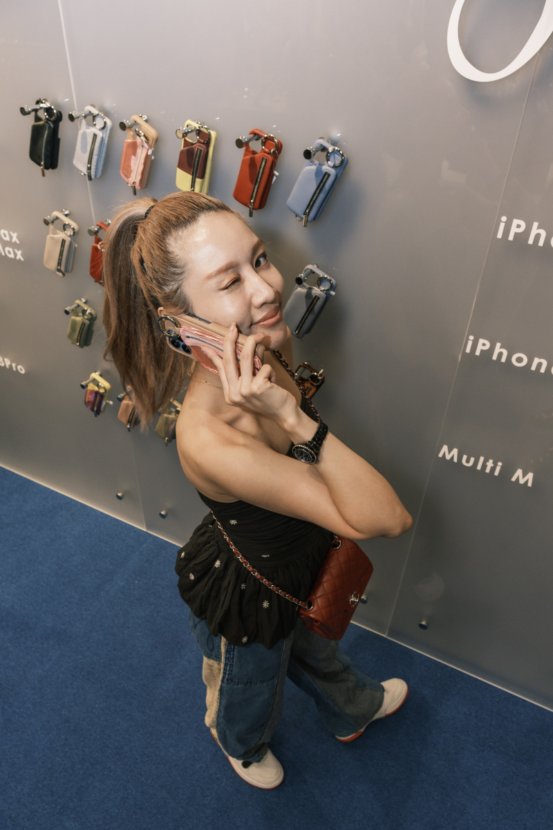 # 不管有沒有要換 iPhone 15，這個「包殼一體」的日本品牌都值得關注：新木優子和長谷川京子都愛用的 ajew 來台灣了！ 147