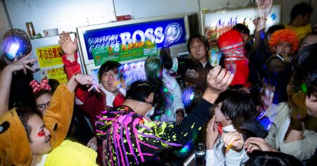 # 澀谷的萬聖節有多亂多瘋狂？讓政府硬起來宣布「全面封禁」：從普天同慶、群魔亂舞、到「萬聖節不要來澀谷」？