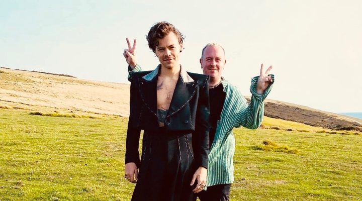 # 當 Harry Styles 攜手哈利，誰說男裝一成不變又無聊：GUCCI 都合作，打破框架的童趣造型師 Harry Lambert