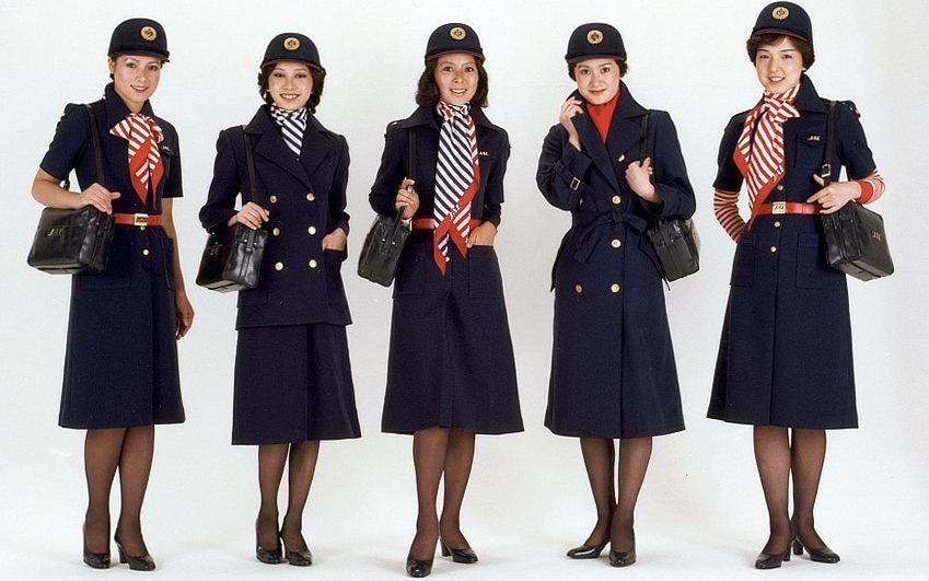 # 上班都穿巴黎世家和 Dior？盤點世界最美的空服員制服：傳奇設計大師操刀的制服，哪一個航空讓你印象深刻？ 81