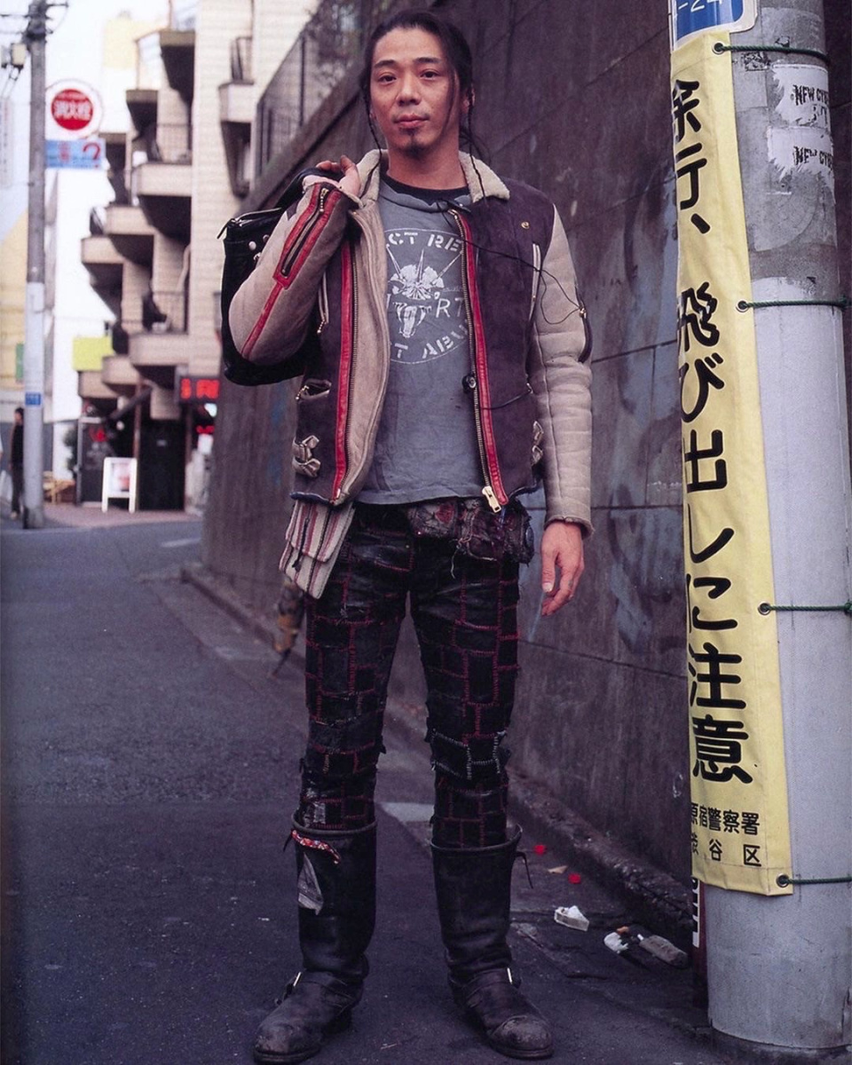 # 翻開日本傳奇街拍雜誌《TUNE》，才發現愛打扮的人都是窮人：怎麼現在走 Y2K 的年輕人，穿搭看起來跟以往差那麼多？ 10