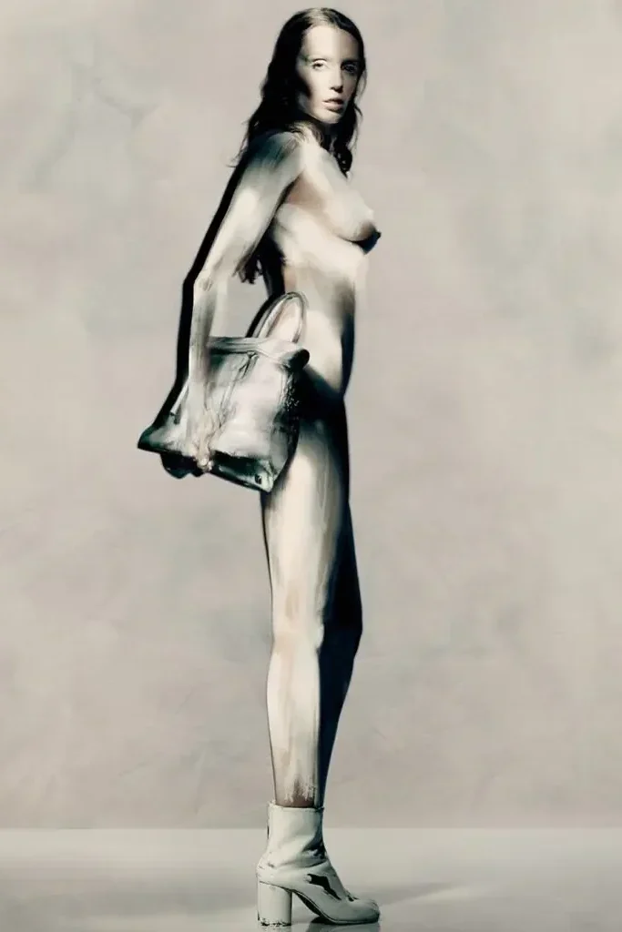 # 連 Margiela 都要找明星代言!大品牌面對流量也只能妥協:品牌首次合作明星,為什麼是 Miley Cyrus? 11 # 連 Margiela 都要找明星代言!大品牌面對流量也只能妥協:品牌首次合作明星,為什麼是 Miley Cyrus? 11