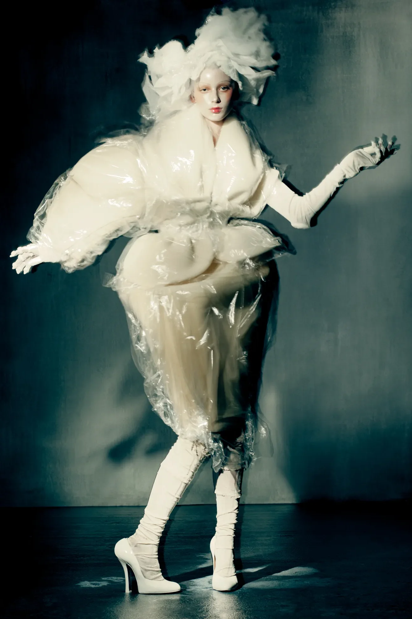 # 連 Margiela 都要找明星代言!大品牌面對流量也只能妥協:品牌首次合作明星,為什麼是 Miley Cyrus? 16 # 連 Margiela 都要找明星代言!大品牌面對流量也只能妥協:品牌首次合作明星,為什麼是 Miley Cyrus? 16