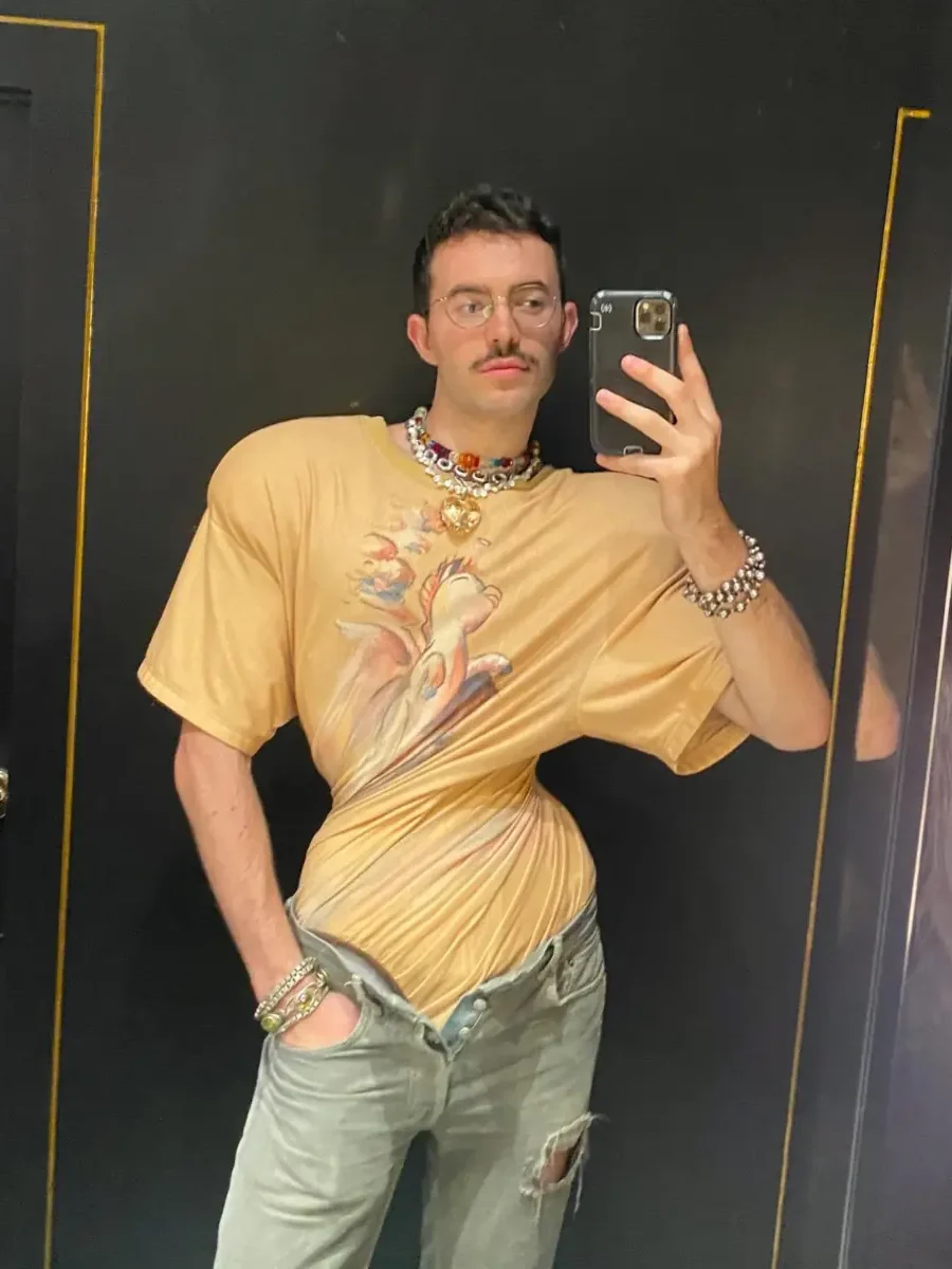 # 腰身扭曲又打結的驚人線條，是他對標籤和物化的反抗： Sydney Sweeney 的禮服不只展現了工藝，也很有意義！ 19