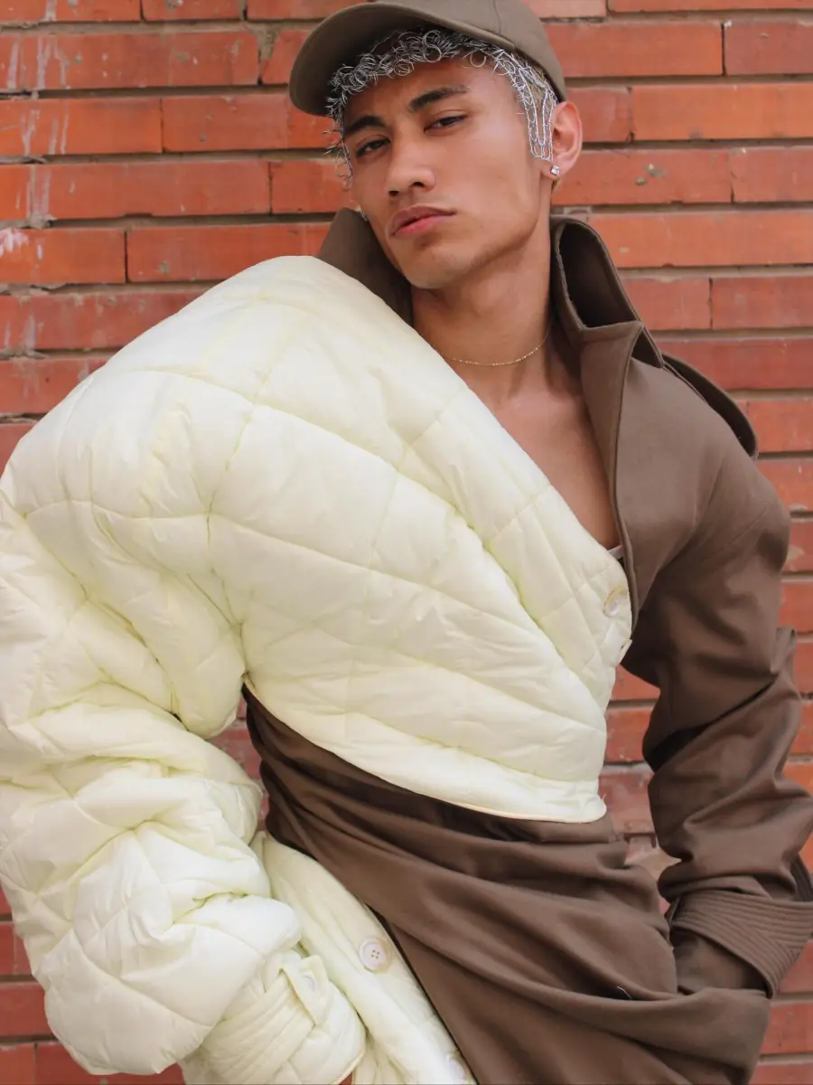 # 腰身扭曲又打結的驚人線條，是他對標籤和物化的反抗： Sydney Sweeney 的禮服不只展現了工藝，也很有意義！ 20