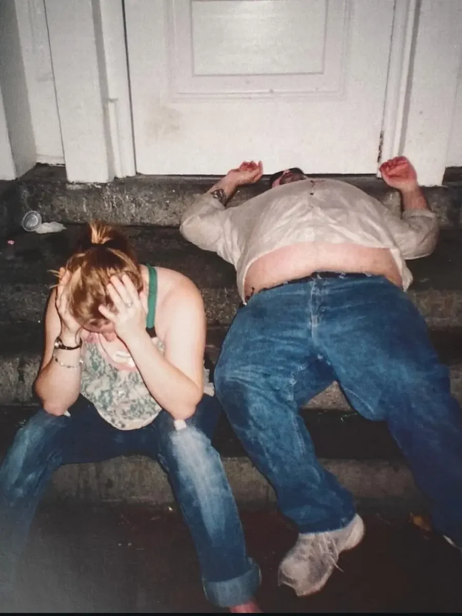 # 一本「有毒關係」的寫真《PTSD》（創傷後壓力症候群）： Julia Fox 早年深入地下次文化的一面 19