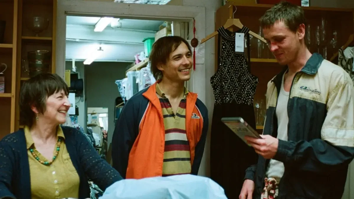 # 29歲的帥哥演員跑去拍電影，把「廢才」人生拍的打動人心 ： Harris Dickinson《廢才之道》，有些掙扎只有「廢」才知道 44