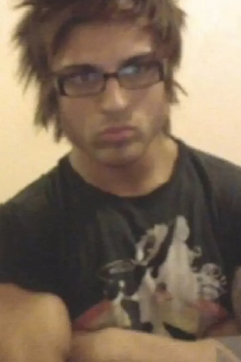 # 從瘦弱的宅男變成肌肉猛男，22 歲英年早逝卻激勵無數人：健身網紅鼻祖 Zyzz 是「活著」的典範！ 17