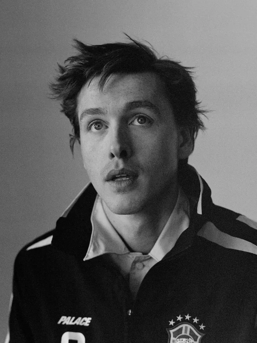 # 29歲的帥哥演員跑去拍電影，把「廢才」人生拍的打動人心 ： Harris Dickinson《廢才之道》，有些掙扎只有「廢」才知道 39